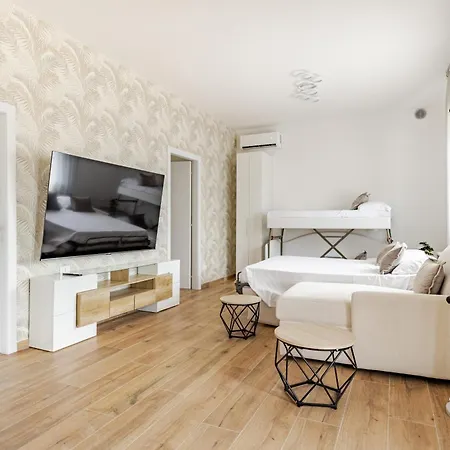 Вилла Guerrazzi - 5 Bedrooms, 5 Bathrooms, Private Parking - P R A T U R E C C I Group