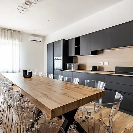 Вилла Guerrazzi - 5 Bedrooms, 5 Bathrooms, Private Parking - P R A T U R E C C I Group *