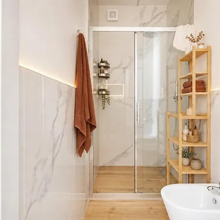 Guerrazzi - 5 Bedrooms, 5 Bathrooms, Private Parking - P R A T U R E C C I Group *