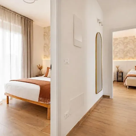 Guerrazzi - 5 Bedrooms, 5 Bathrooms, Private Parking - P R A T U R E C C I Group Villa *