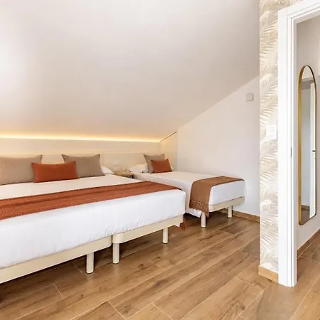 Guerrazzi - 5 Bedrooms, 5 Bathrooms, Private Parking - P R A T U R E C C I Group