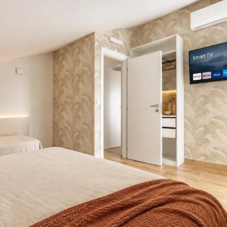 Guerrazzi - 5 Bedrooms, 5 Bathrooms, Private Parking - P R A T U R E C C I Group * Riccione