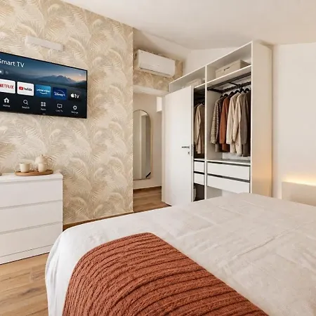 Guerrazzi - 5 Bedrooms, 5 Bathrooms, Private Parking - P R A T U R E C C I Group *